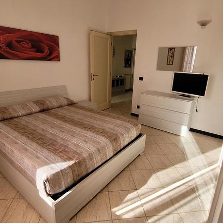 Bacio Del Sole Apartment Vado Ligure Exterior foto
